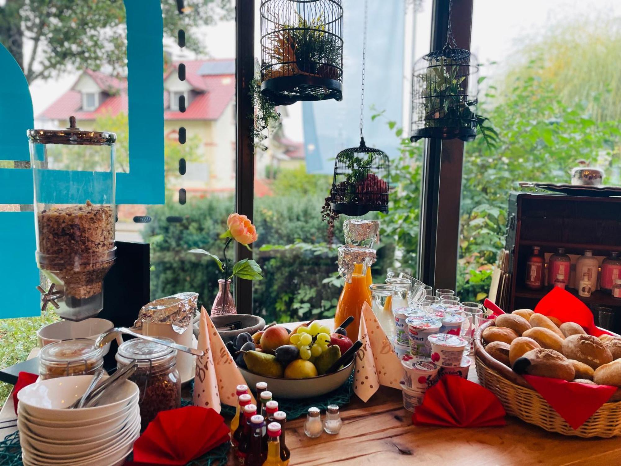 Zum Rayers Cafe-Restaurant & Boutique-Hotel Niederrotweil 外观 照片